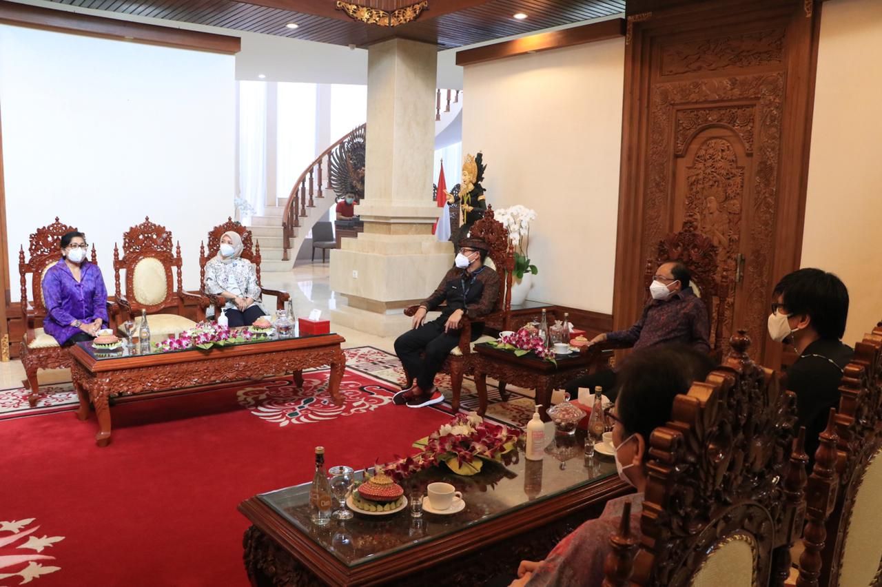 podiumnews.com-Gubernur Bali Perkenalkan Aplikasi balimall.id Perluas Pasar UMKM